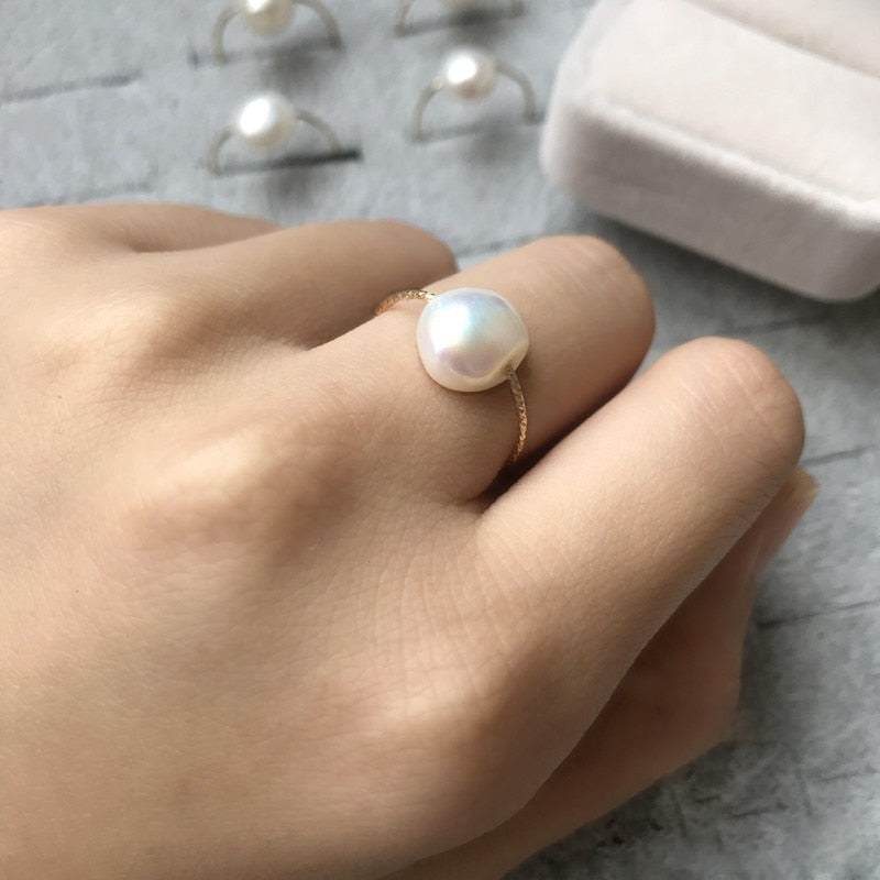 Singular Pearl Ring
